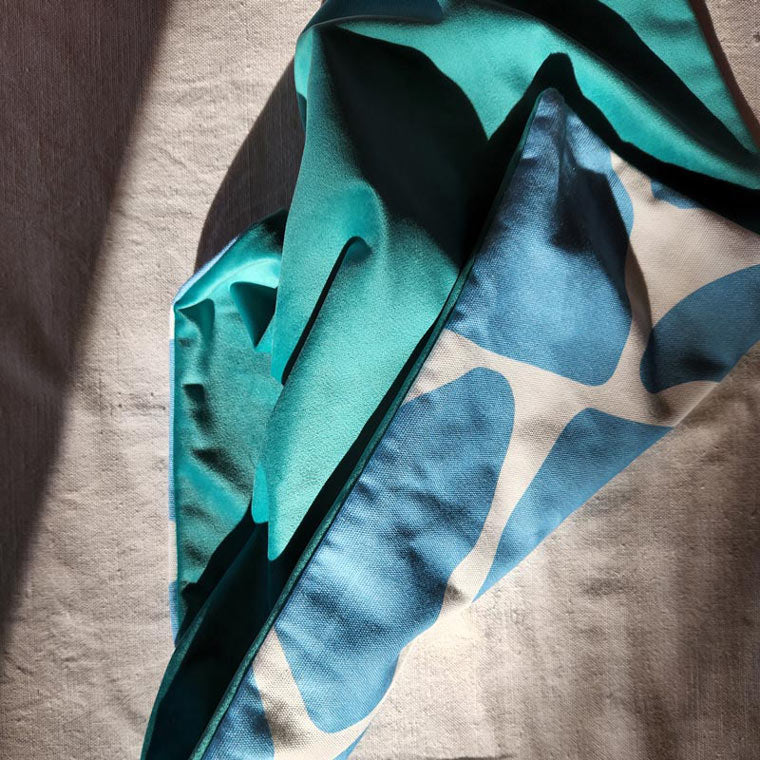 By John Designs white and blue African giraffe pattern scatter cushion with velvet